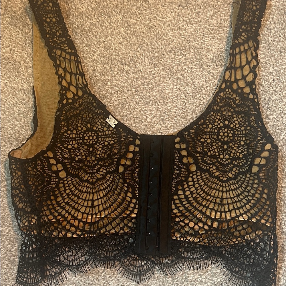 Urban Outfitters Black Lace Bralette over Tan Lining - Picture 3 of 9